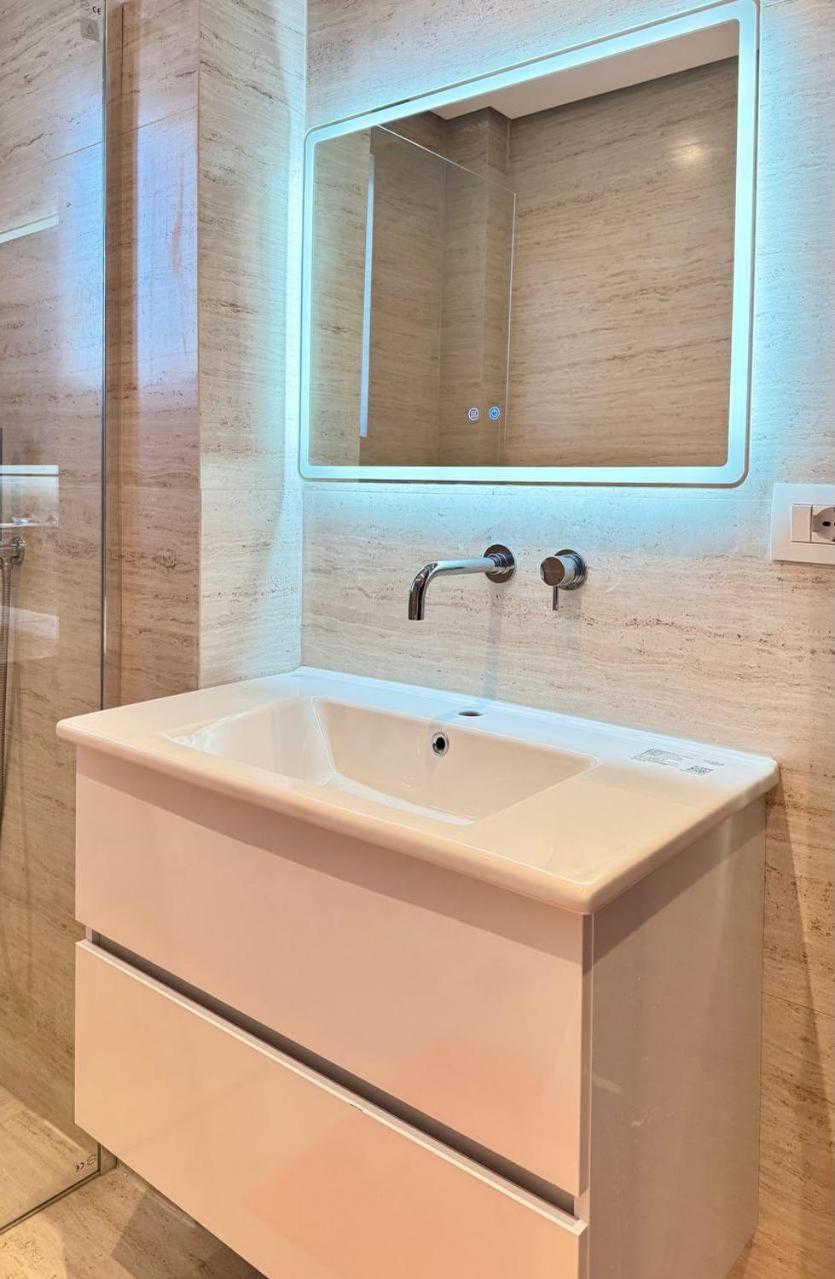 شقة Viola Sea View Penthouse ساراندا المظهر الخارجي الصورة